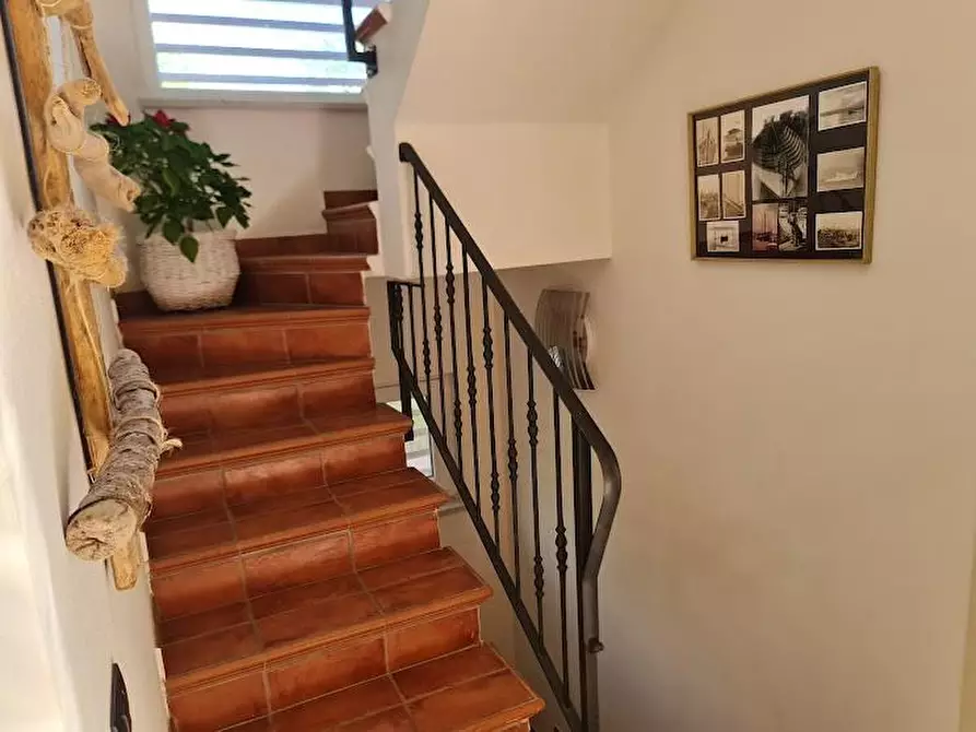 Immagine 28 di Villa in vendita  a Castelnuovo Magra