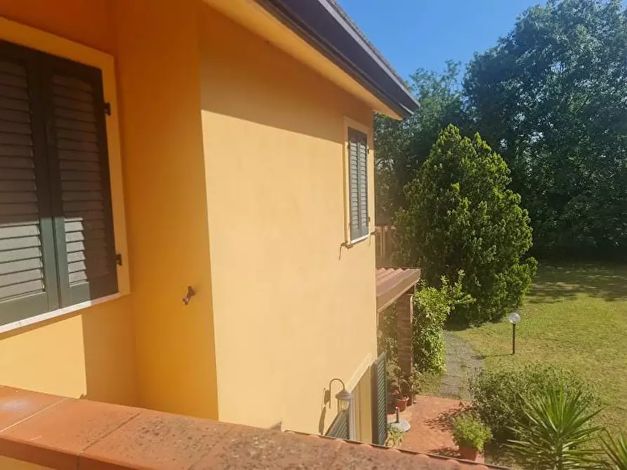 Immagine 42 di Villa in vendita  a Castelnuovo Magra