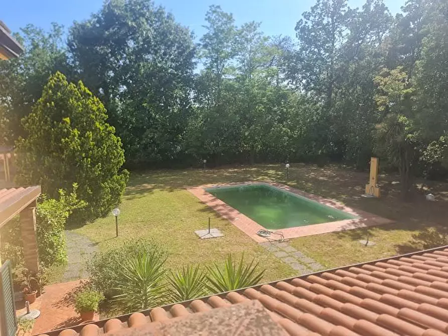 Immagine 40 di Villa in vendita  a Castelnuovo Magra