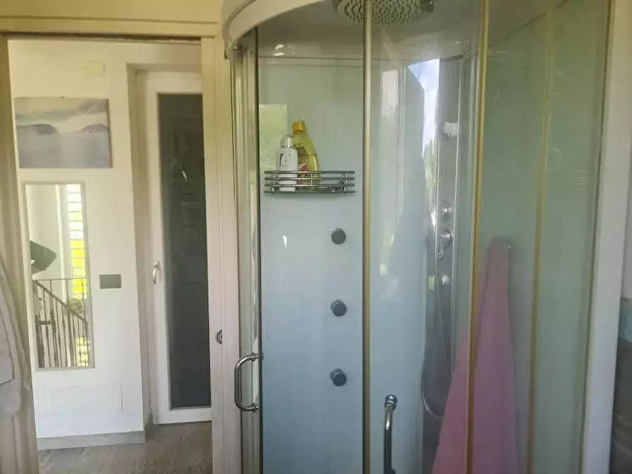 Immagine 33 di Villa in vendita  a Castelnuovo Magra