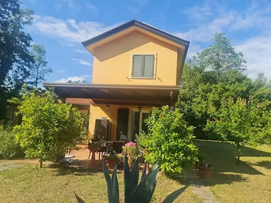 Immagine 70 di Villa in vendita  a Castelnuovo Magra