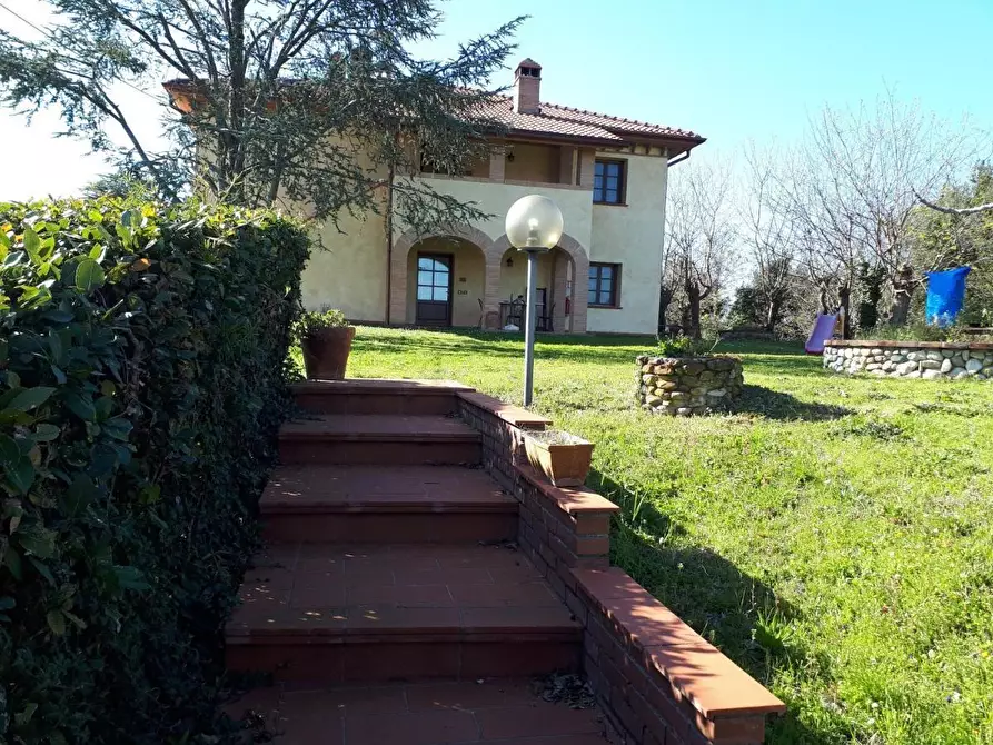Immagine 18 di Casa colonica in vendita  a Palaia