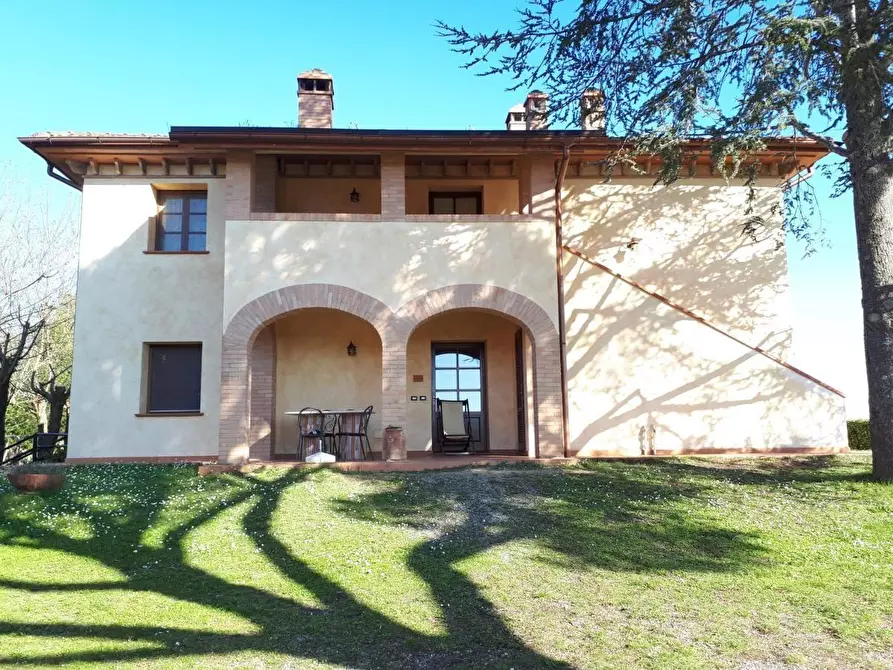 Immagine 19 di Casa colonica in vendita  a Palaia