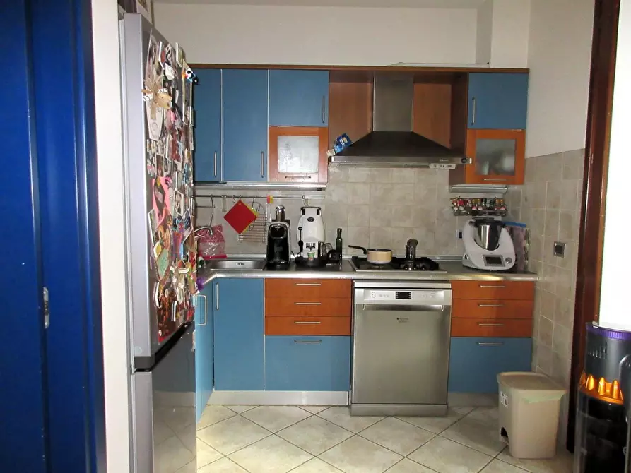 Immagine 7 di Villetta a schiera in vendita  a Capraia E Limite