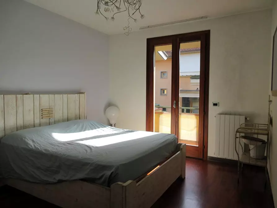 Immagine 8 di Villetta a schiera in vendita  a Capraia E Limite