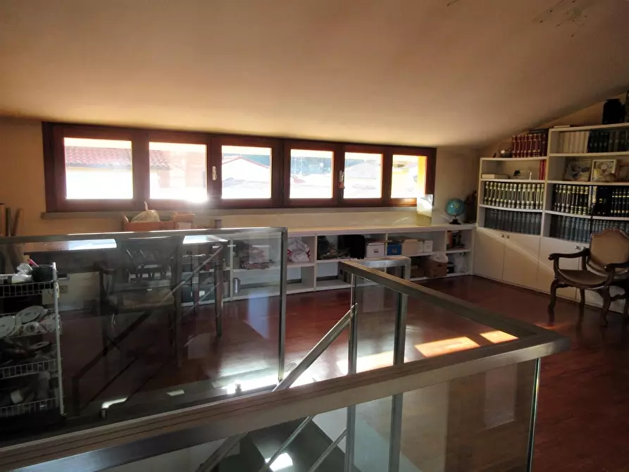 Immagine 12 di Villetta a schiera in vendita  a Capraia E Limite