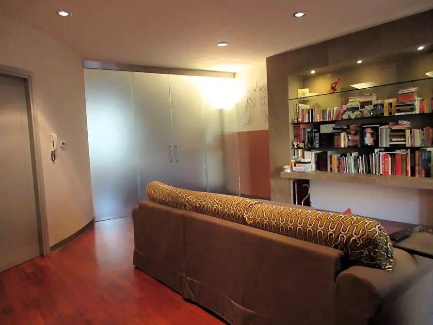 Immagine 2 di Villetta a schiera in vendita  a Capraia E Limite