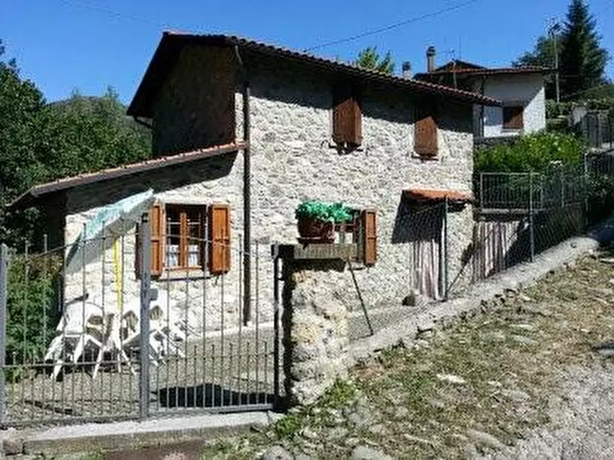 Immagine 15 di Casa indipendente in vendita  a Vagli Sotto