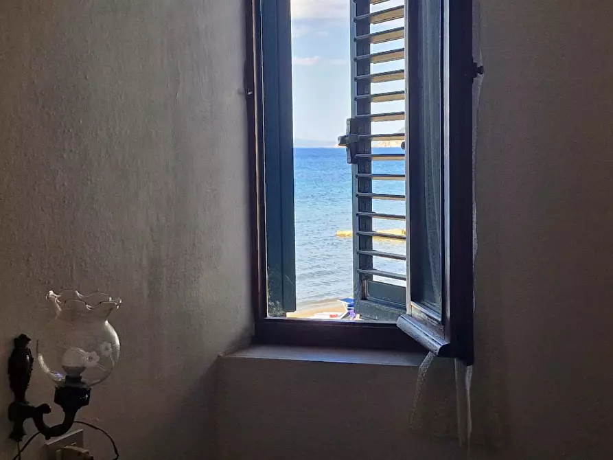 Immagine 11 di Appartamento in vendita  a Rio Marina