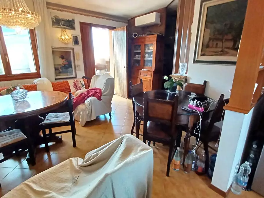 Immagine 11 di Appartamento in vendita  a Colle Di Val D'elsa