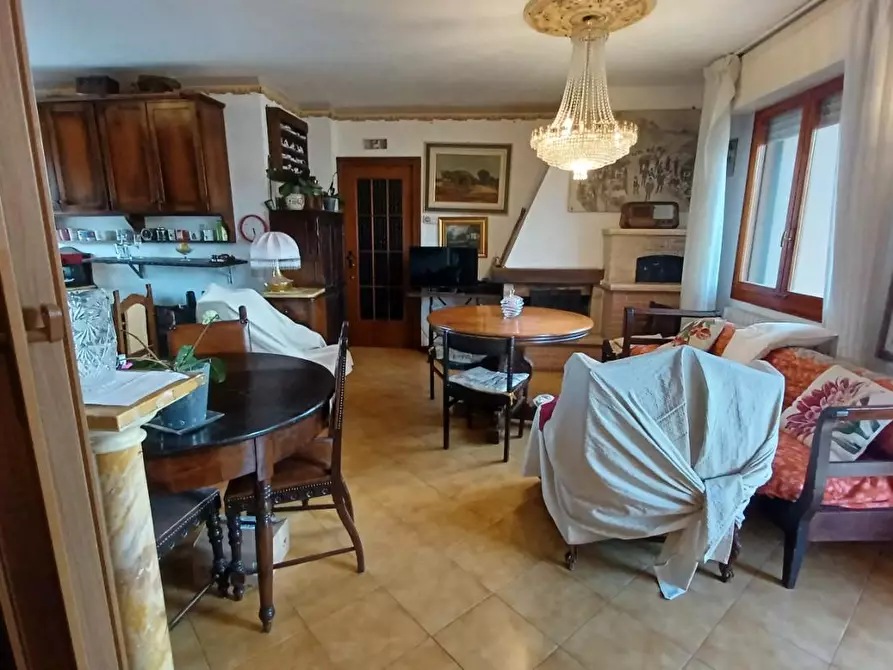 Immagine 14 di Appartamento in vendita  a Colle Di Val D'elsa