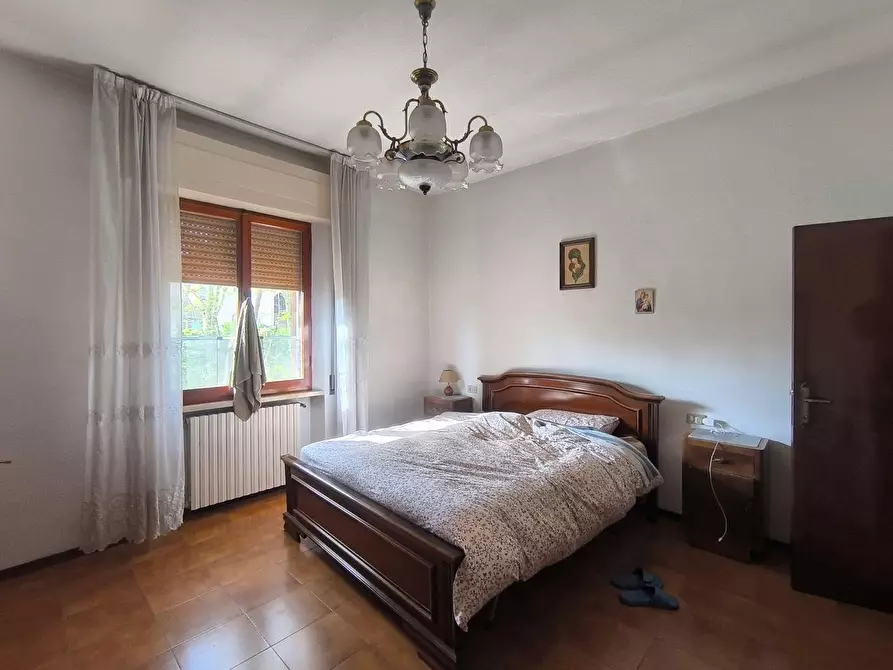 Immagine 37 di Casa colonica in vendita  a Lucignano