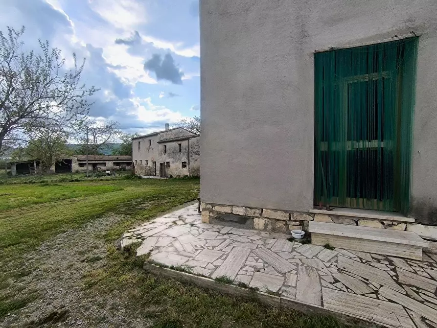 Immagine 33 di Casa colonica in vendita  a Lucignano