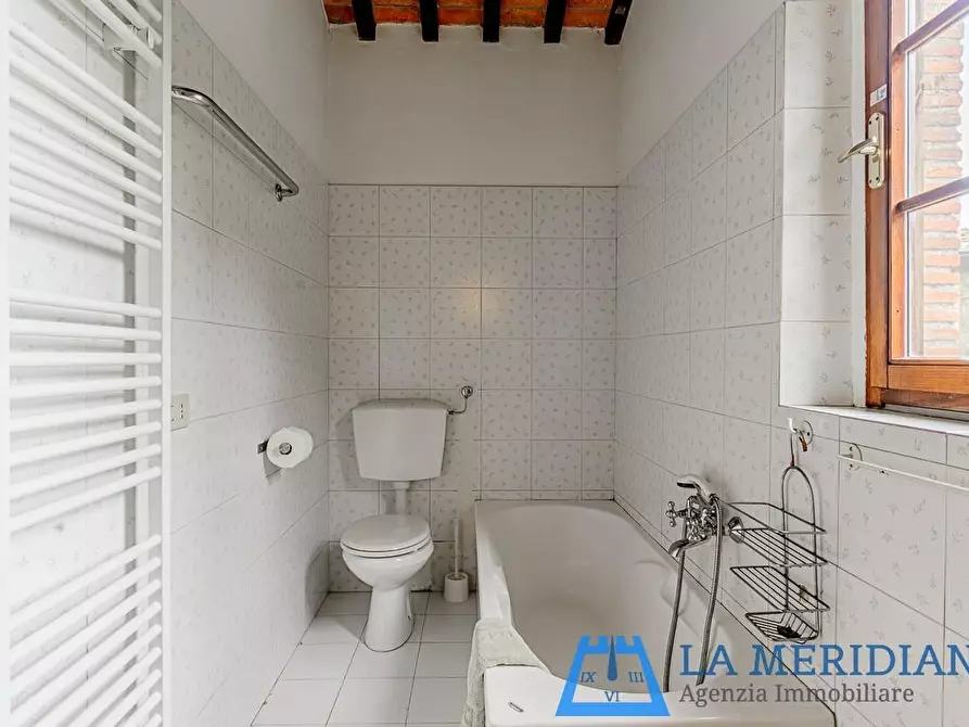 Immagine 28 di Casa colonica in vendita  a Lamporecchio