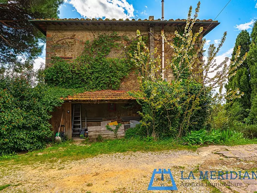 Immagine 60 di Casa colonica in vendita  a Lamporecchio