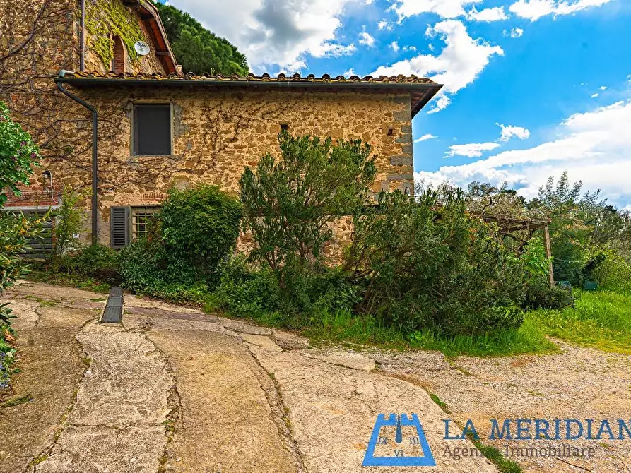 Immagine 59 di Casa colonica in vendita  a Lamporecchio