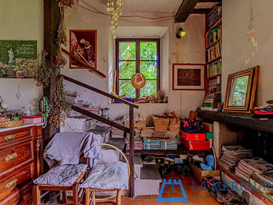 Immagine 11 di Casa colonica in vendita  a Lamporecchio