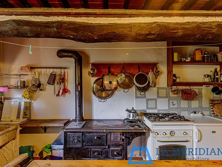 Immagine 14 di Casa colonica in vendita  a Lamporecchio