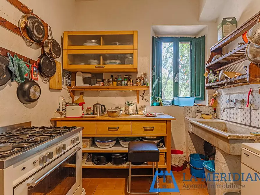 Immagine 13 di Casa colonica in vendita  a Lamporecchio