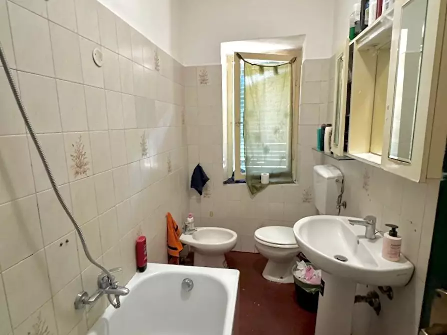 Immagine 22 di Appartamento in vendita  a Pisa