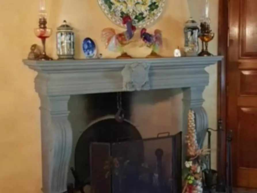 Immagine 15 di Rustico / casale in vendita  a Lucca