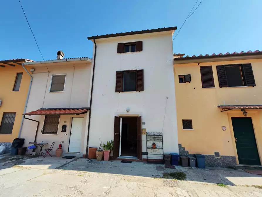 Immagine 37 di Terratetto in vendita  a Cascina