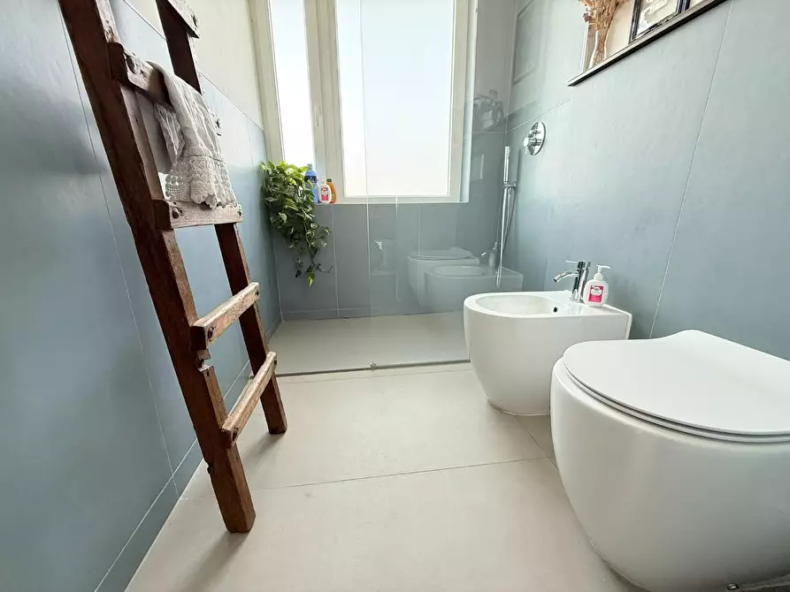 Immagine 15 di Appartamento in vendita  a Massa