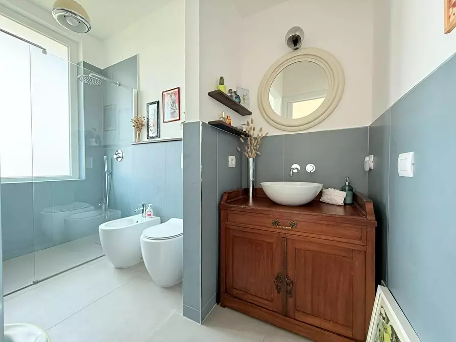 Immagine 14 di Appartamento in vendita  a Massa