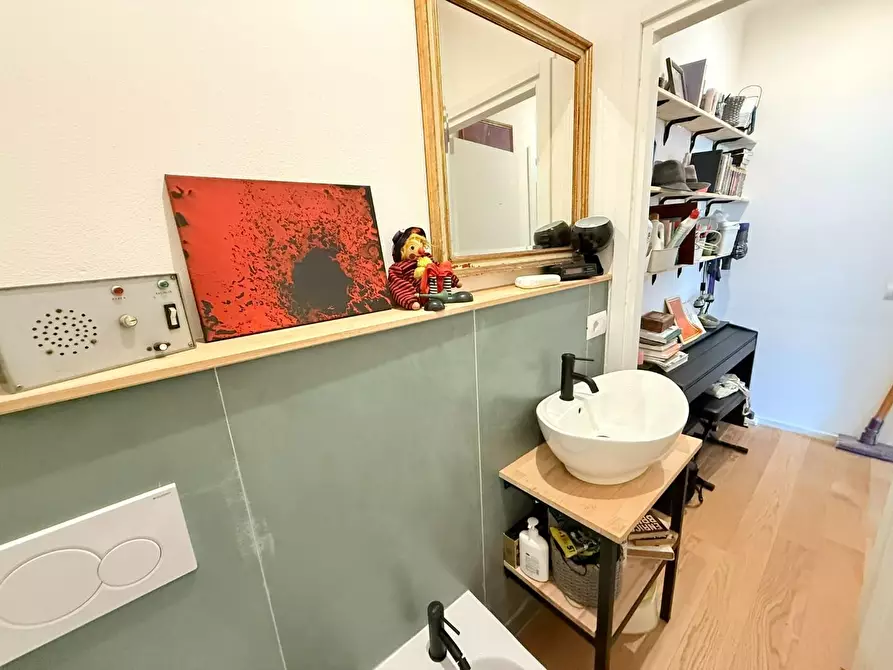 Immagine 18 di Appartamento in vendita  a Massa