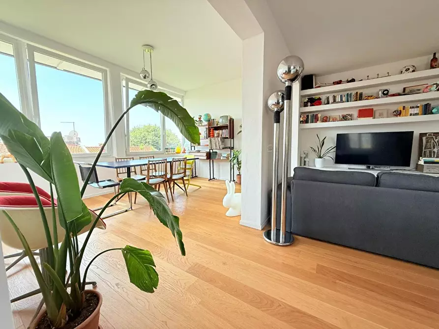 Immagine 10 di Appartamento in vendita  a Massa