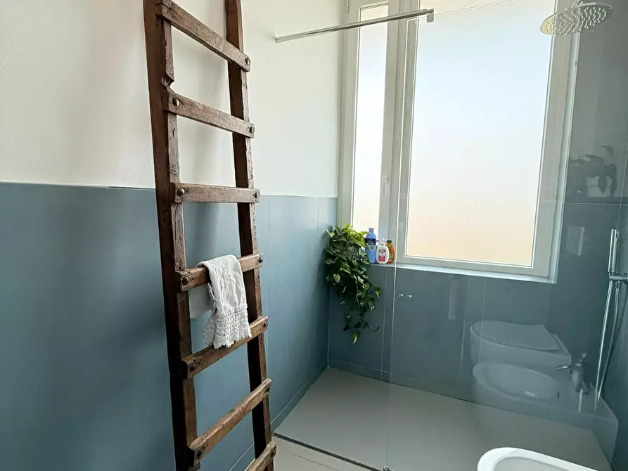 Immagine 16 di Appartamento in vendita  a Massa