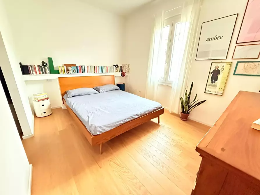 Immagine 21 di Appartamento in vendita  a Massa