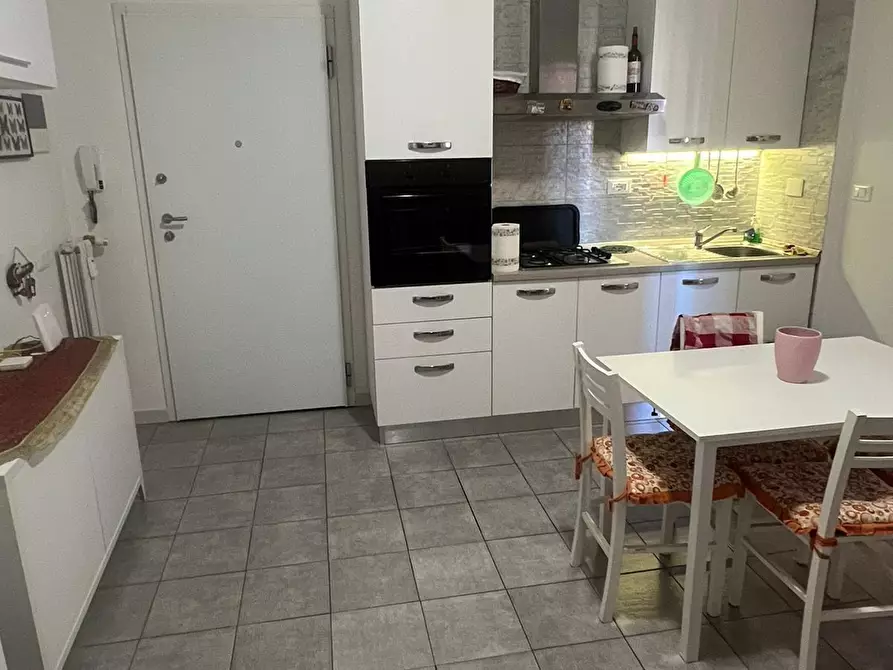 Immagine 2 di Appartamento in affitto  a Pisa