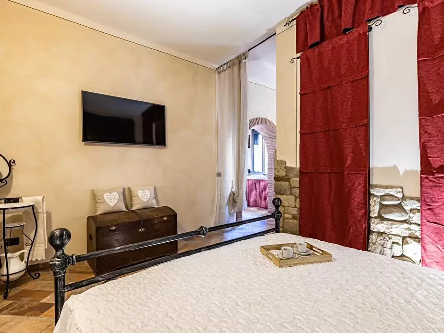 Immagine 13 di Appartamento in vendita  a Lajatico