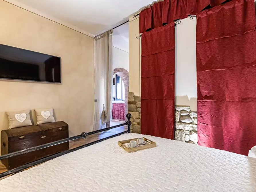 Immagine 11 di Appartamento in vendita  a Lajatico