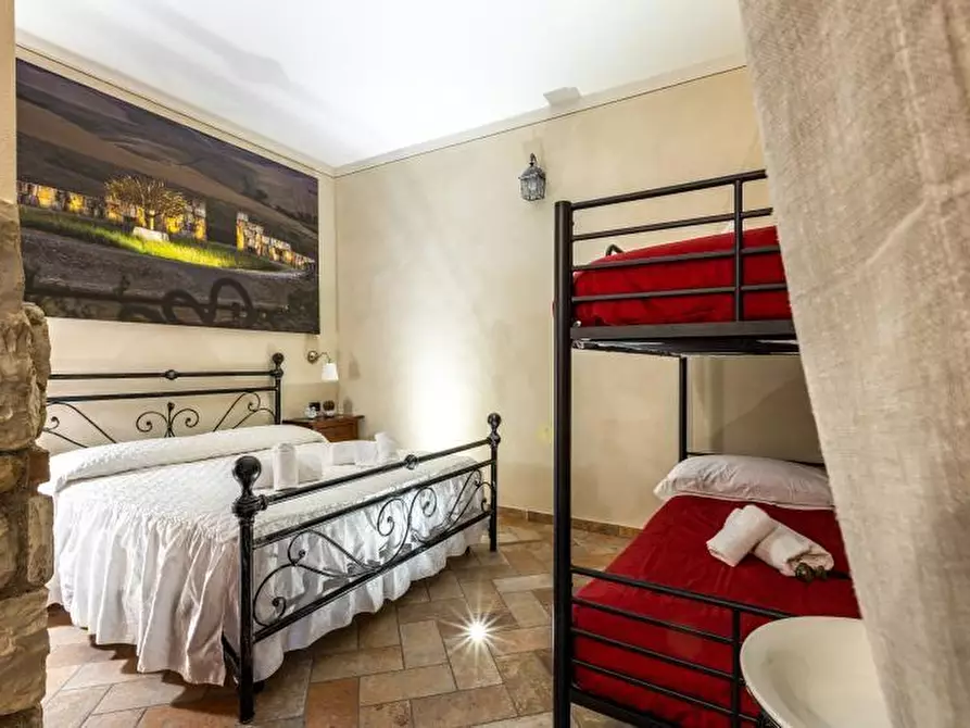 Immagine 15 di Appartamento in vendita  a Lajatico