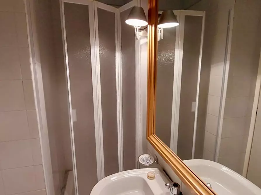 Immagine 2 di Appartamento in vendita  a Camaiore