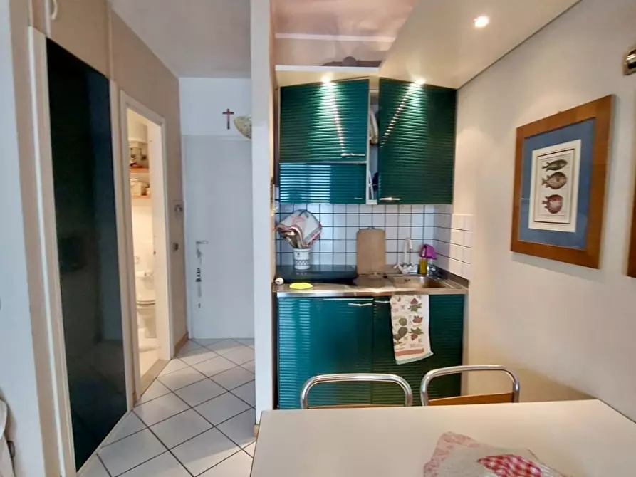 Immagine 7 di Appartamento in vendita  a Camaiore