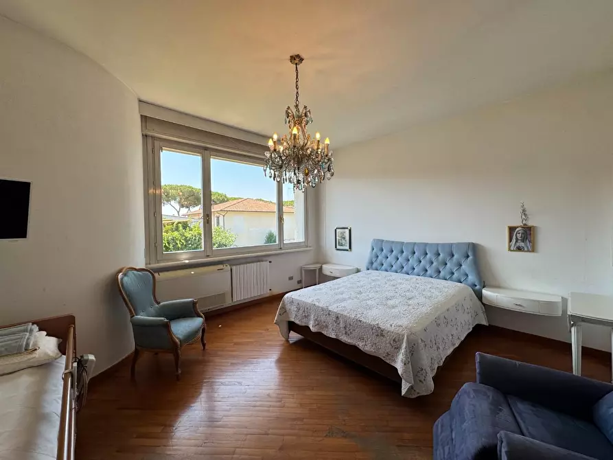 Immagine 49 di Villa in vendita  a Empoli