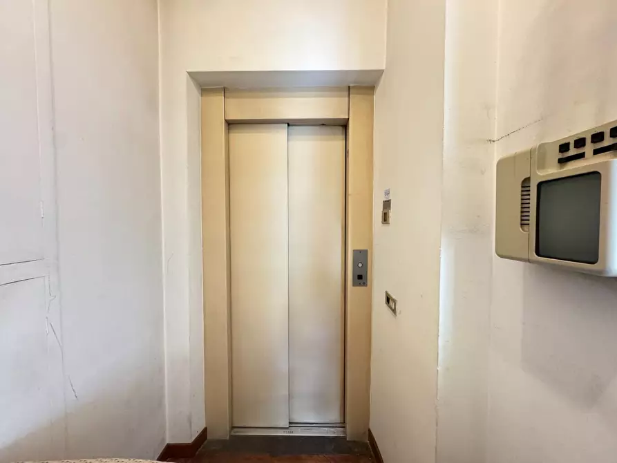 Immagine 40 di Villa in vendita  a Empoli