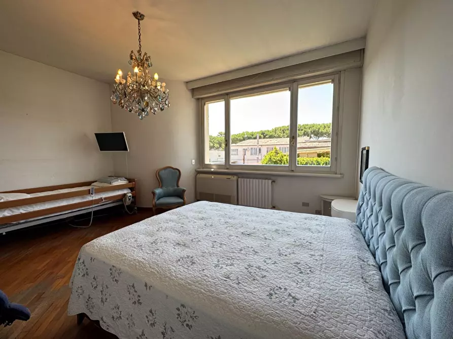 Immagine 51 di Villa in vendita  a Empoli