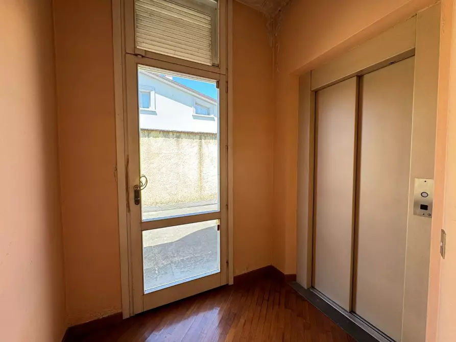 Immagine 44 di Villa in vendita  a Empoli