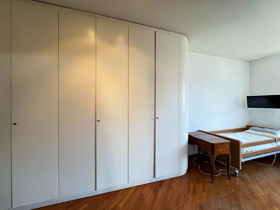 Immagine 58 di Villa in vendita  a Empoli