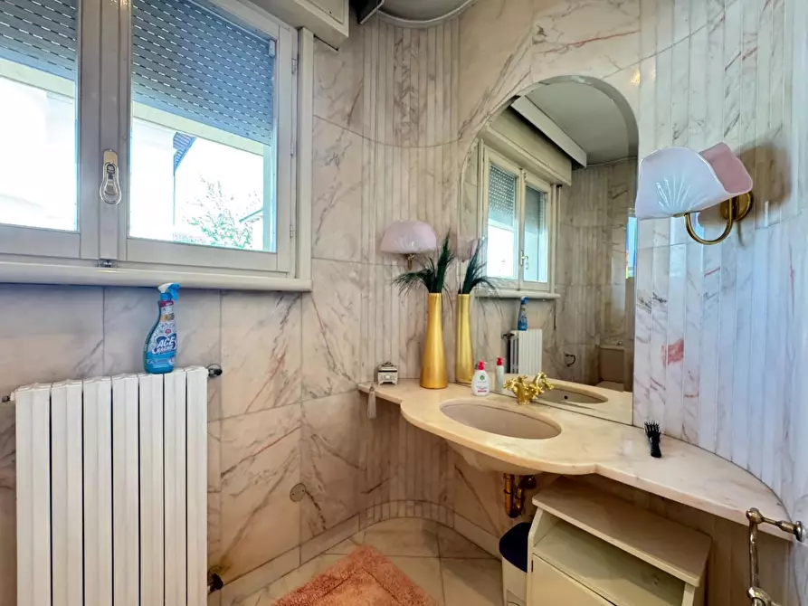 Immagine 30 di Villa in vendita  a Empoli