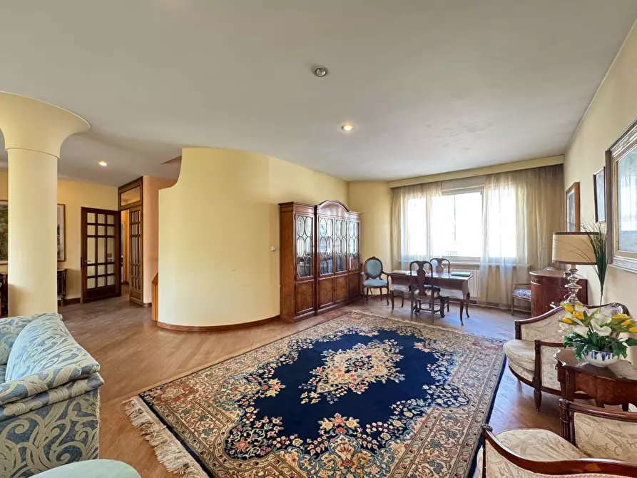 Immagine 11 di Villa in vendita  a Empoli