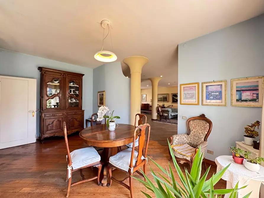 Immagine 36 di Villa in vendita  a Empoli