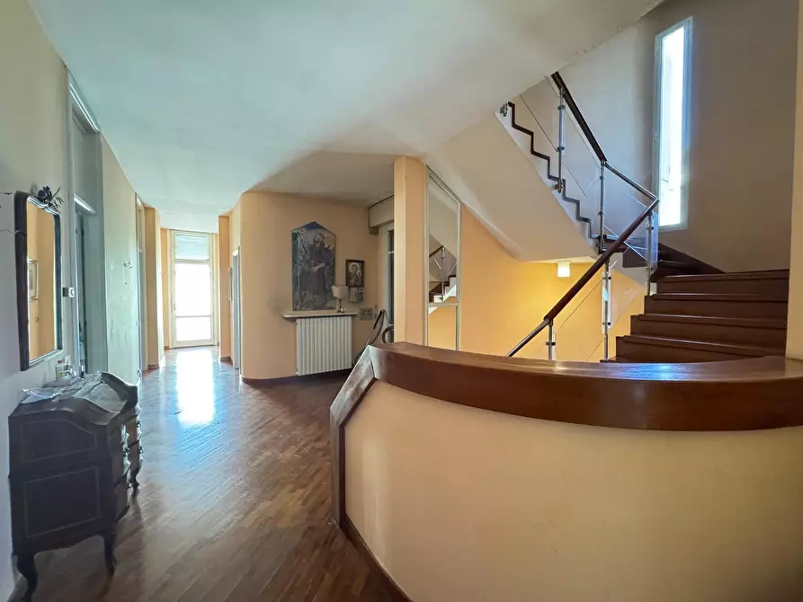 Immagine 42 di Villa in vendita  a Empoli