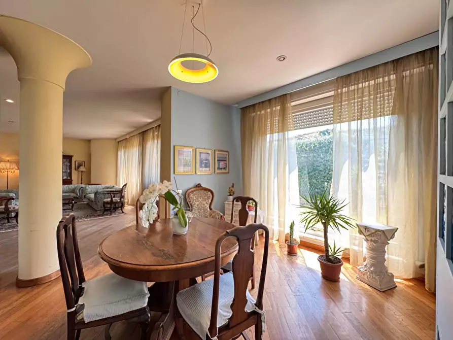 Immagine 35 di Villa in vendita  a Empoli