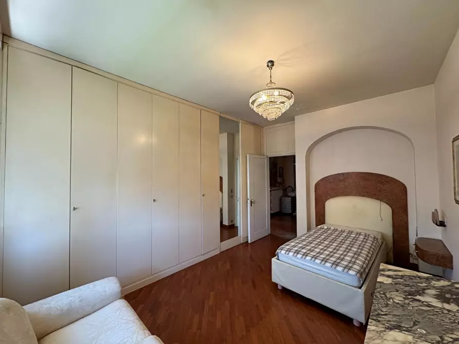 Immagine 62 di Villa in vendita  a Empoli