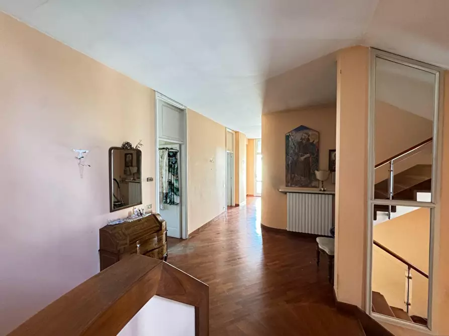 Immagine 43 di Villa in vendita  a Empoli